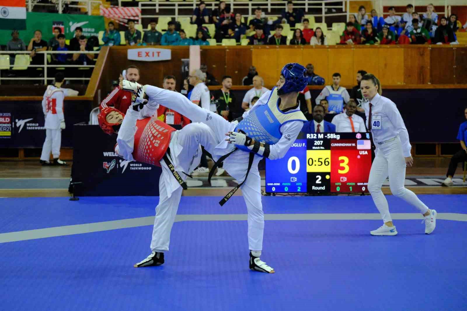 Zehra Begüm Kavukcuoğlu, dünya şampiyonu
