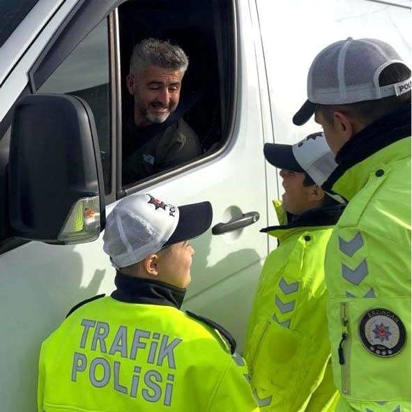 Erzincan Emniyetinden Engelliler Günü’nde öğrencilere özel trafik etkinliği

