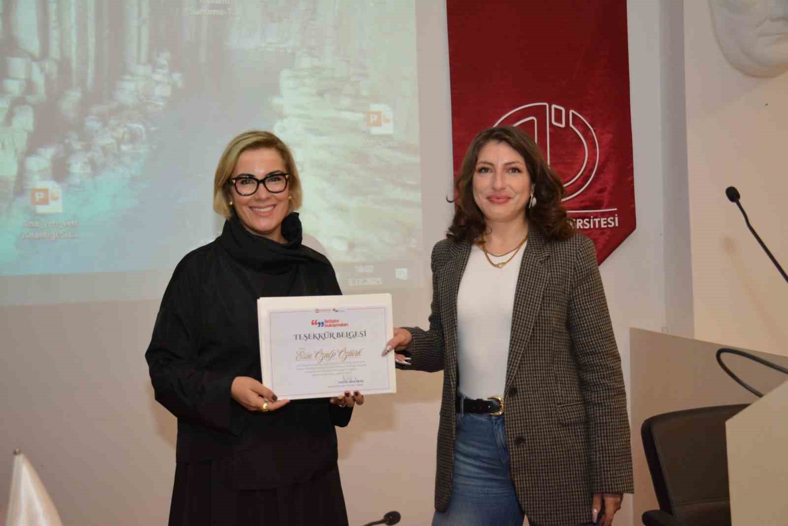 İletişim Buluşmaları’nda "Belgesel Sineması: Fikirden Festivale Yolculuk" konuşuldu
