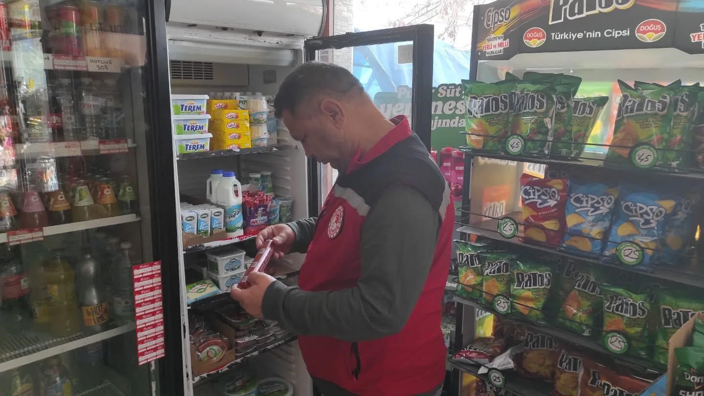 Sarıgöl’de gıda ve kantin işletmeleri denetlendi
