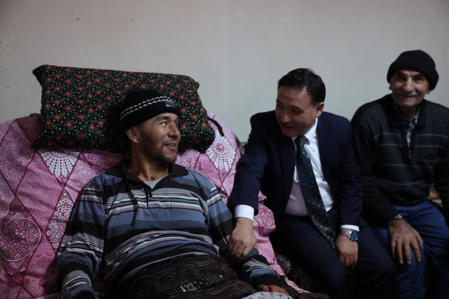 Vali Çiçek; vatandaşlarla buluştu
