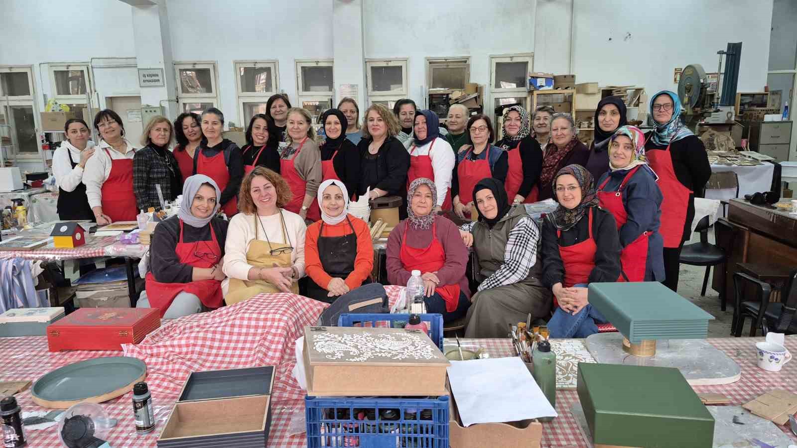 Kadınlara özgüven ve meslek kazandıran kurs: "Eşimden artık harçlık almıyorum"
