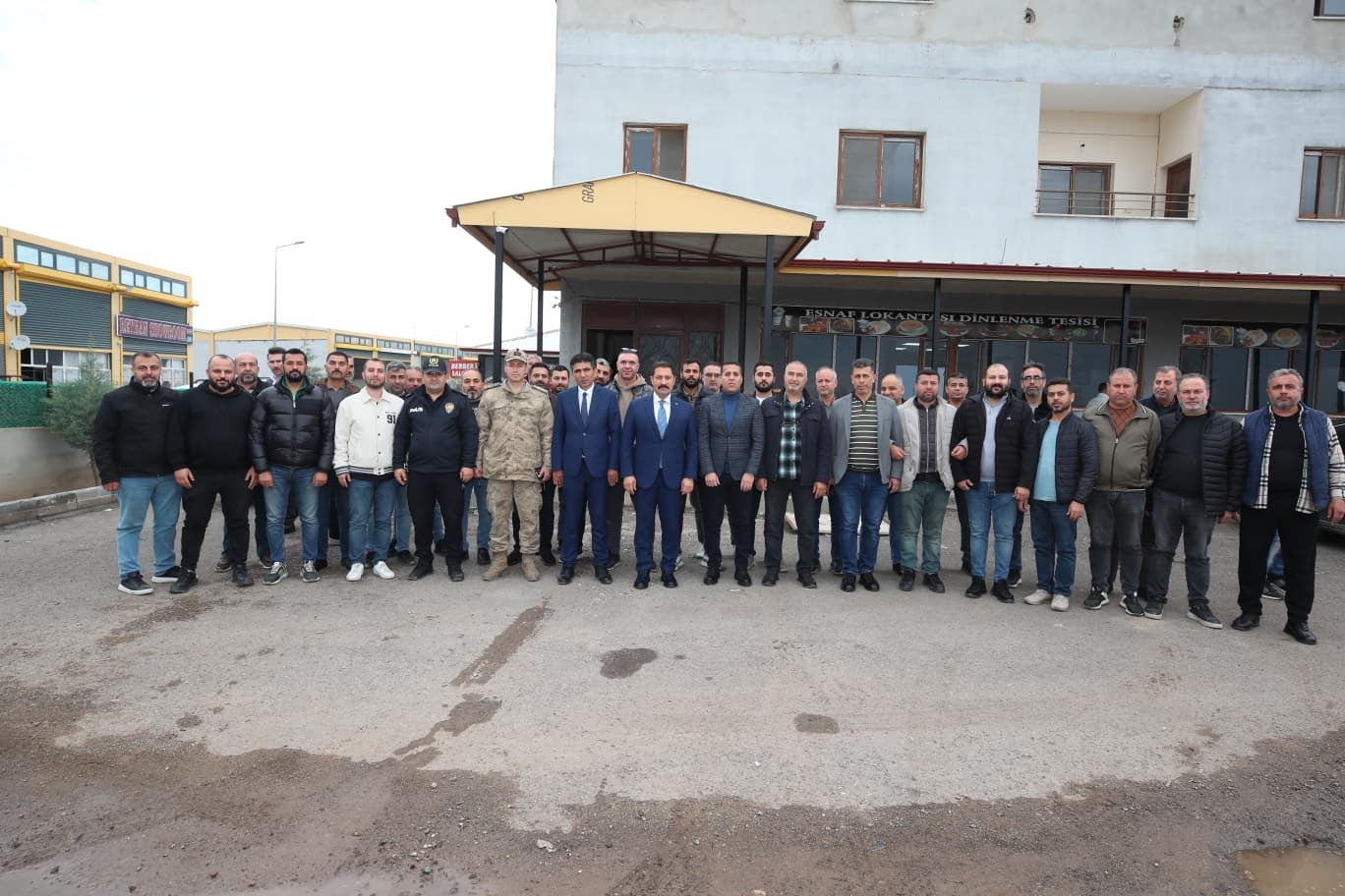 Vali Masatlı, Reyhanlı’da ayakkabıcılar sitesi esnafıyla bir araya geldi
