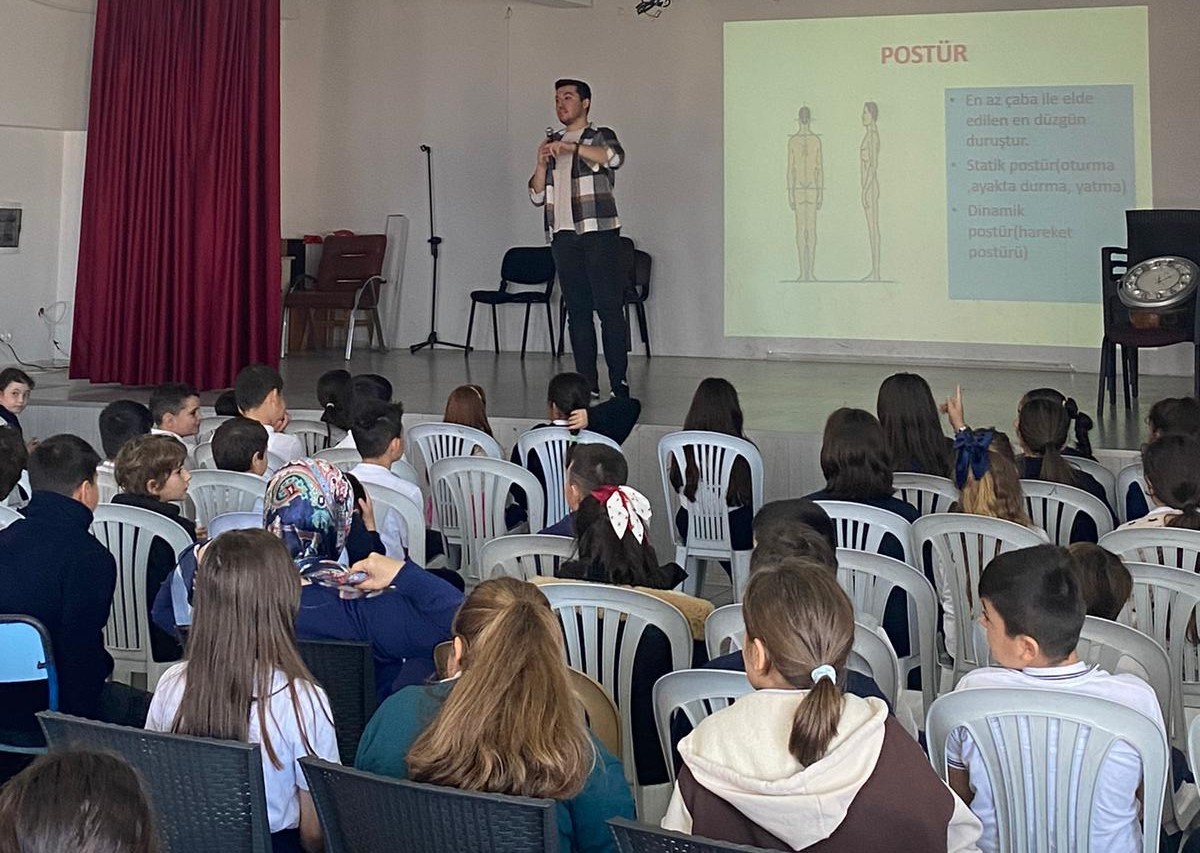 Düzce’de bebek, çocuk ve genç akademisi eğitim yapıldı
