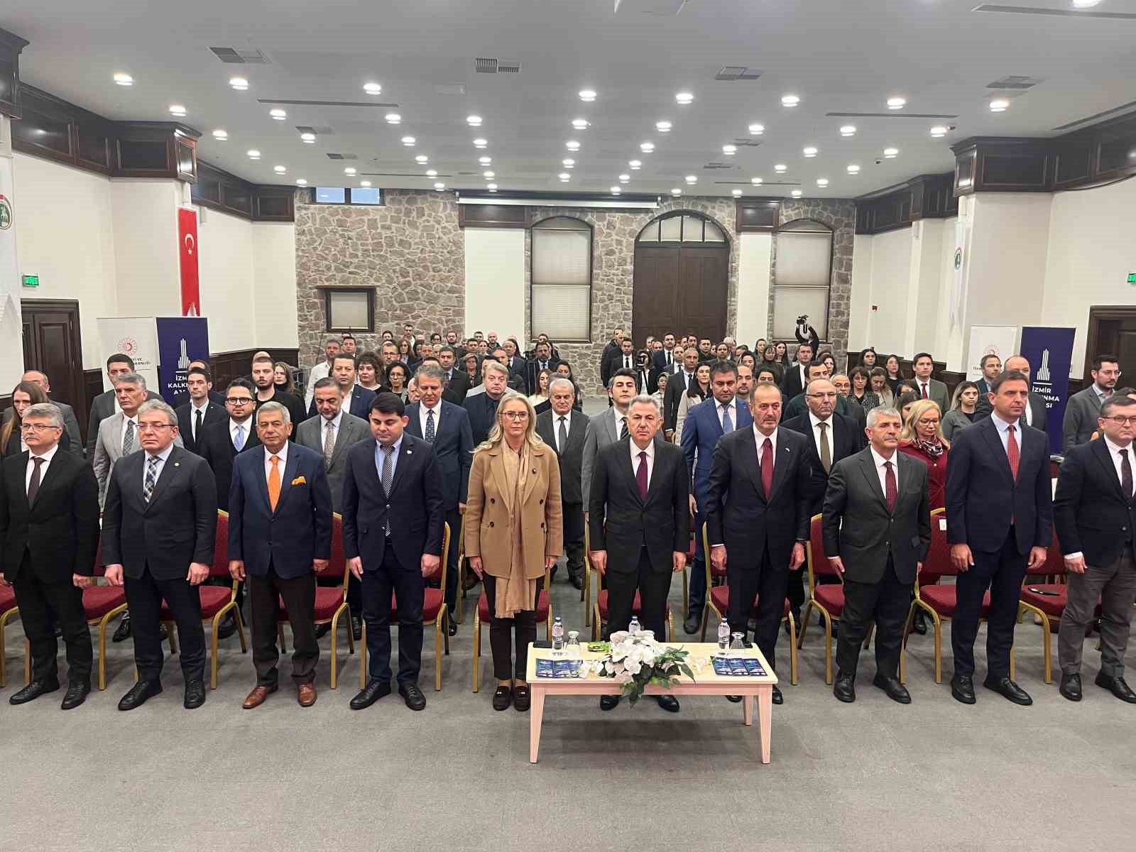 İzmir Valisi Elban: "Kurulan İzmir Kaynak Verimliliği Merkezi, T&uuml;rkiye&rsquo;de ilk ve tek kurum"
