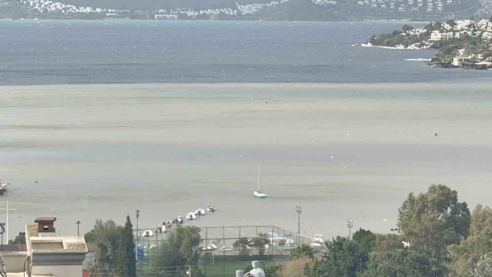 Bodrum&rsquo;da selin ardından fırtına: "Tekneler karaya oturdu, denizin rengi değişti"
