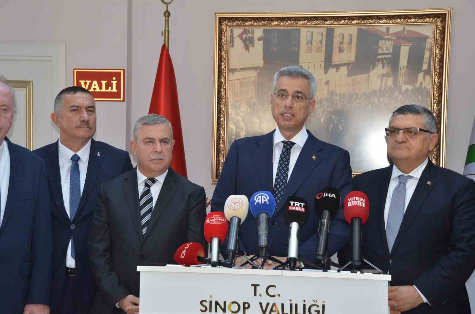 Bakan Memişoğlu’ndan vatandaşa çağrı: "Ambulanslara yol verin"