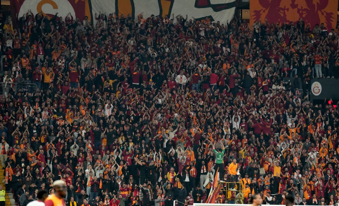 Galatasaray ligde evindeki yenilmezliğini 26 ma&ccedil;a &ccedil;ıkardı