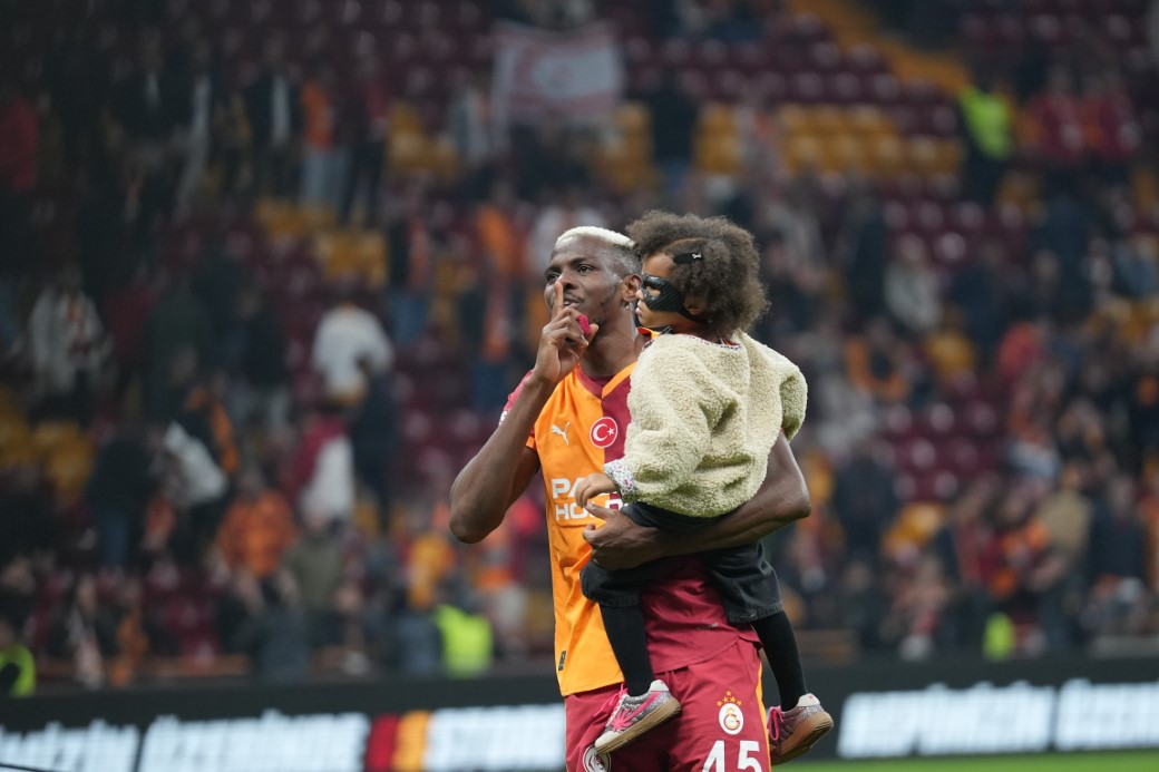 Galatasaray ligde evindeki yenilmezliğini 26 ma&ccedil;a &ccedil;ıkardı