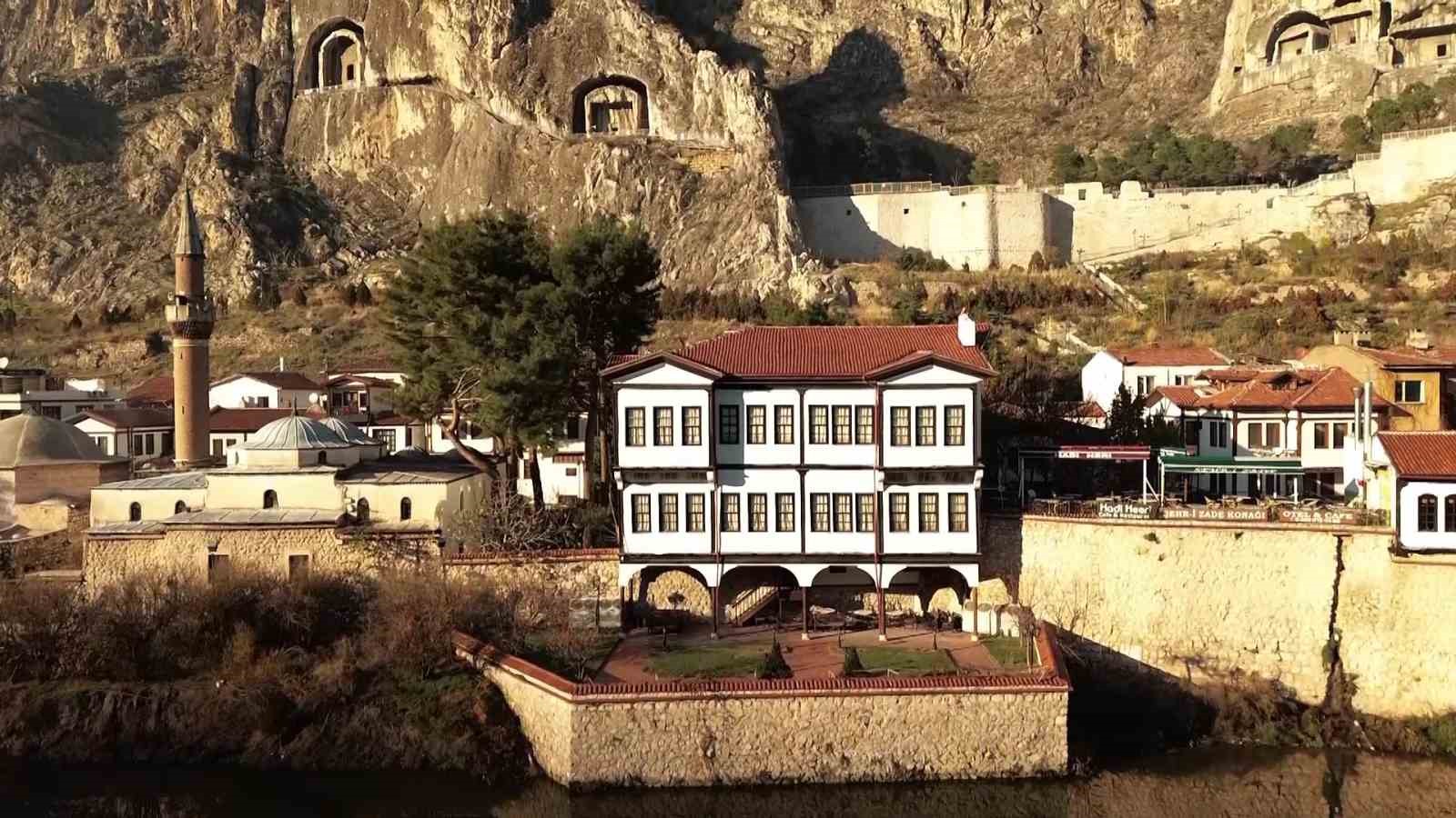 Amasya’nın dünya mirası Harşena Dağı ve Yalıboyu Evleri’ne yeni sistem ışıklandırma: "En güzelini yapacağız"