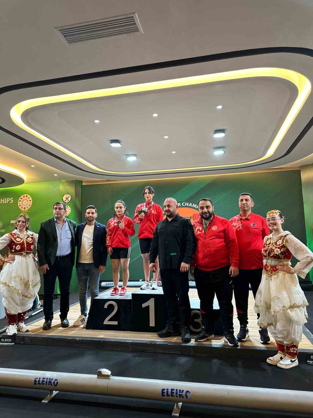 Balkan Şampiyonasından madalya ile döndüler