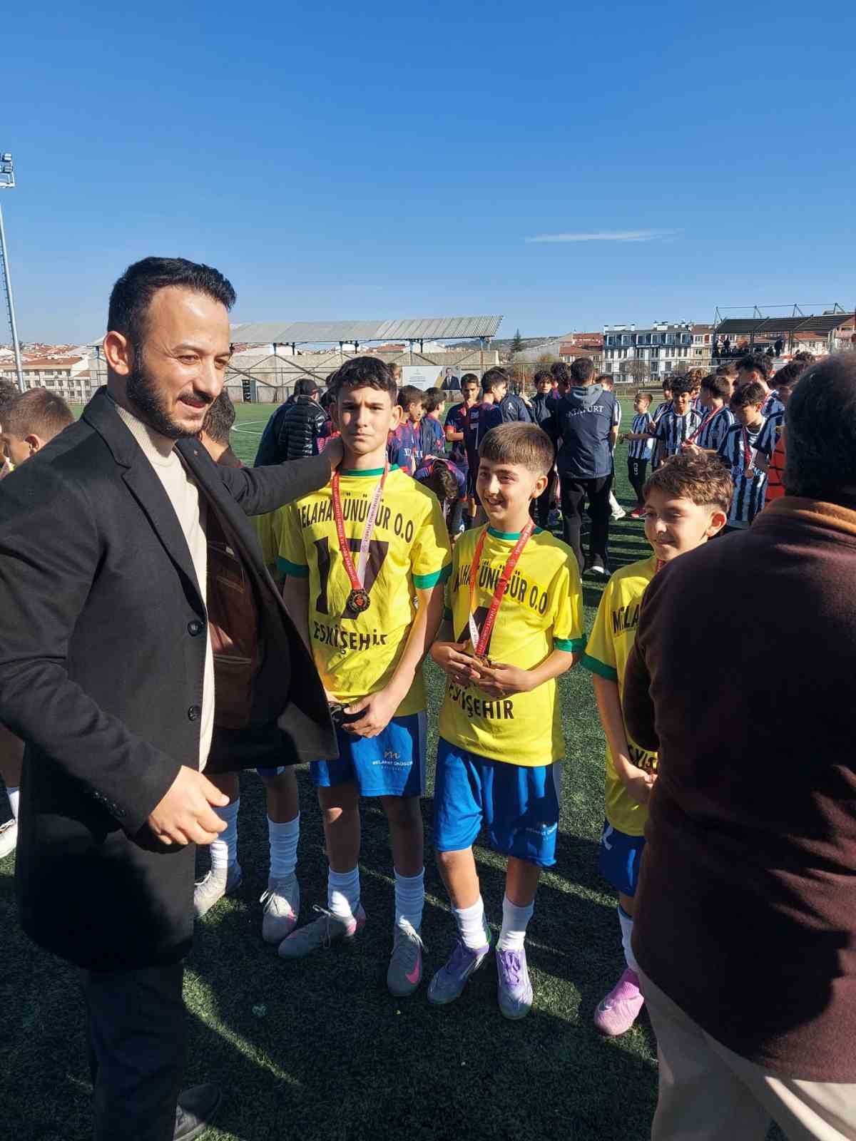 Bu okul futbol branşında &uuml;st &uuml;ste 10 yıldır şampiyon
