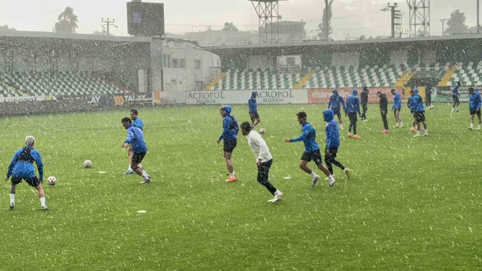 Burhan Eşer: "Bodrum FK armasının olduğu her maç bizim için önemlidir"