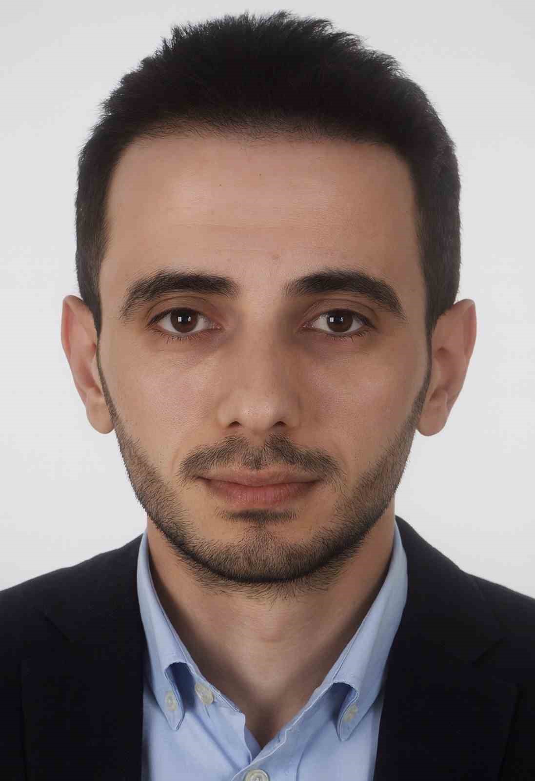 Üvey oğlunu bıçaklayarak öldürdü