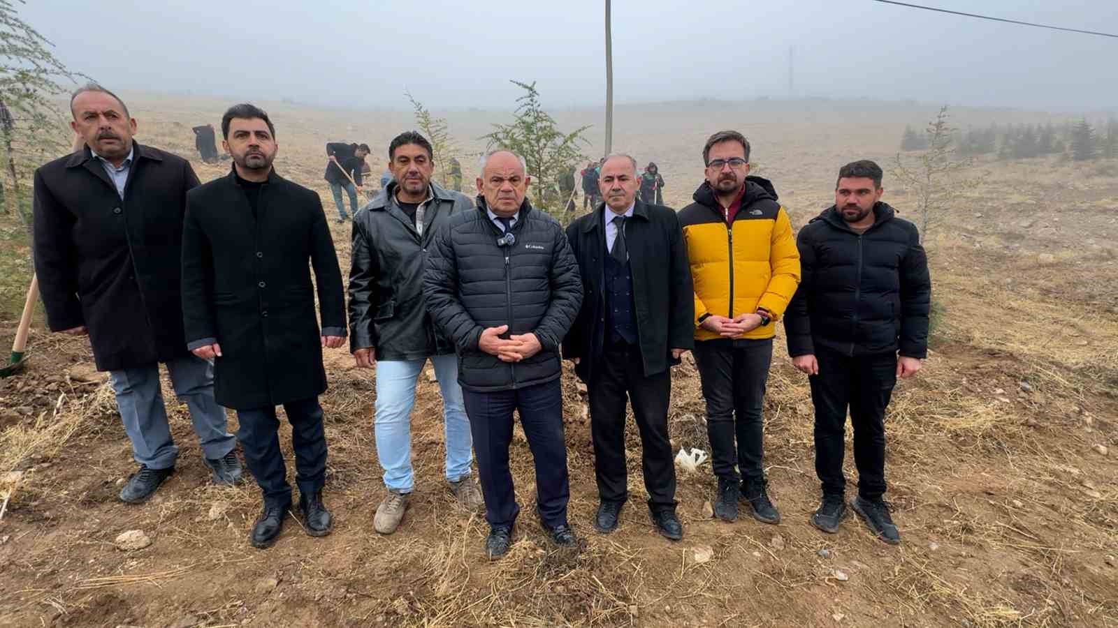 Yahyalı&rsquo;ya bin 200 fidan dikildi
