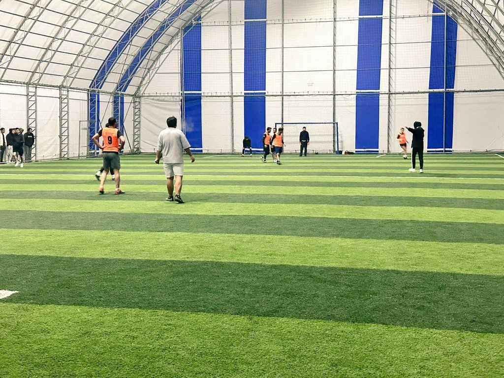 &Ouml;ğretmenler arası futbol turnuvası başladı
