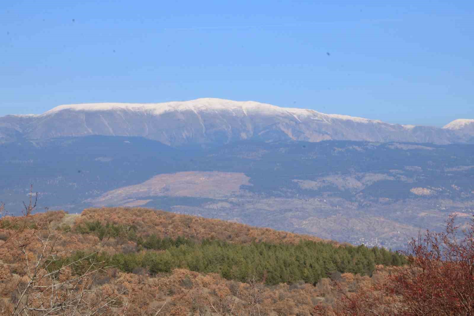 &Ccedil;ankırı&rsquo;da sonbahar ve kış aynı karede
