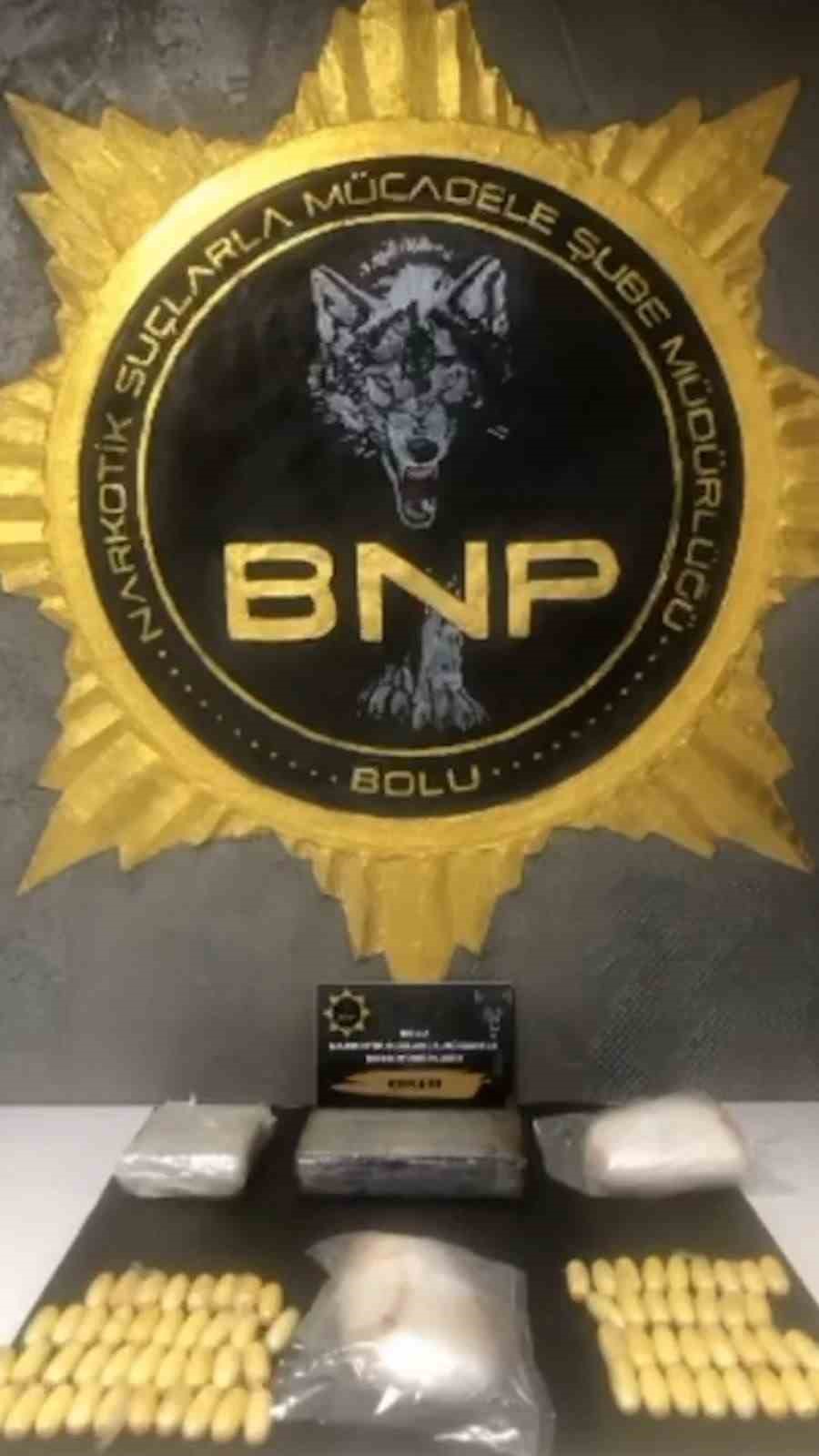 Bolu&rsquo;da arabaya zulalanmış uyuşturucuyu &rsquo;Pako&rsquo; buldu
