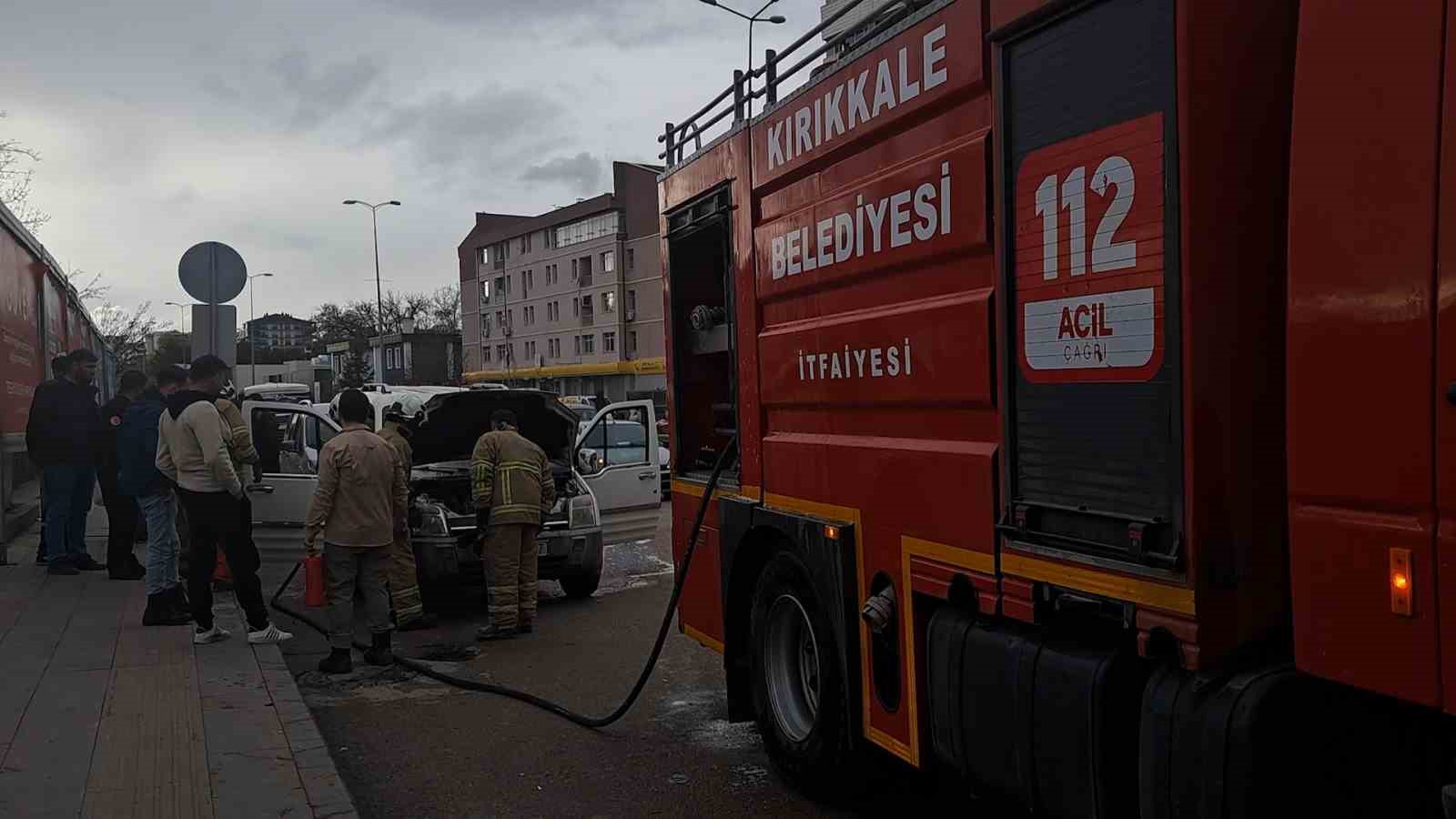 Kırıkkale&rsquo;de ara&ccedil; yangını
