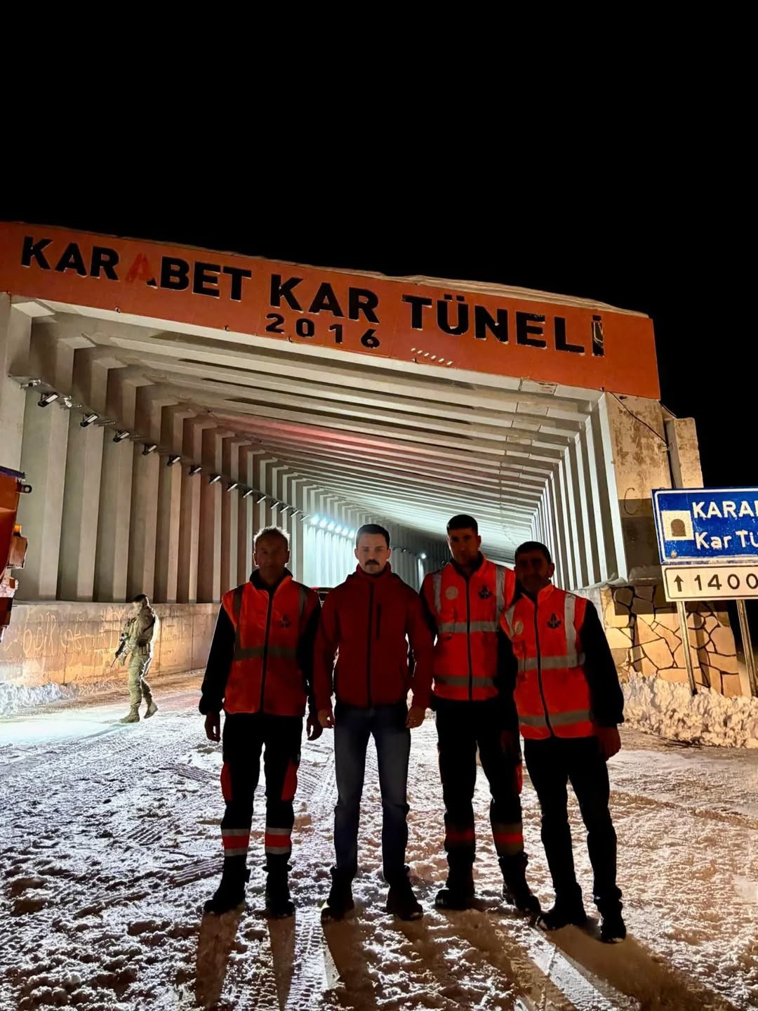 3 bin rakımlı Karabet Ge&ccedil;idi&rsquo;nde kar yağışı etkili oldu
