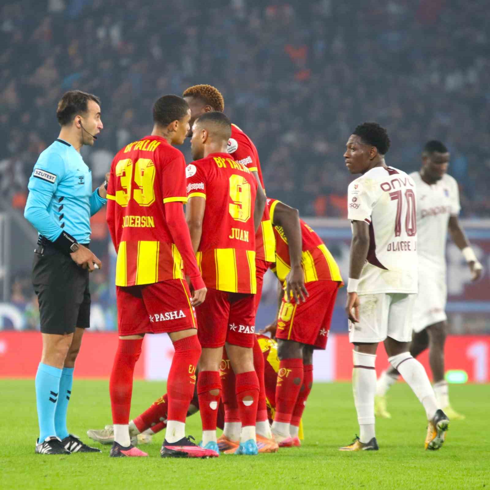 Trendyol S&uuml;per Lig: G&ouml;ztepe: 1 - Trabzonspor: 2 (Ma&ccedil; sonucu) 