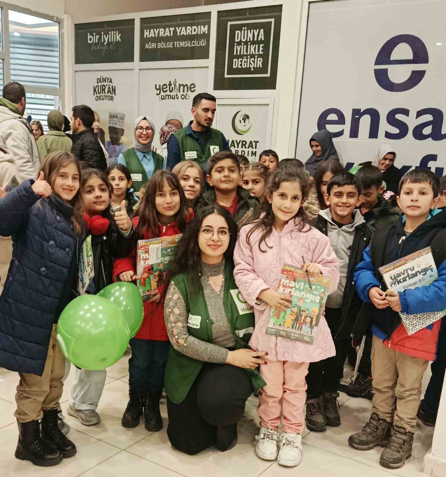 Patnoslu &ouml;ğrenciler "Toti ile Poti" oyununu izledi
