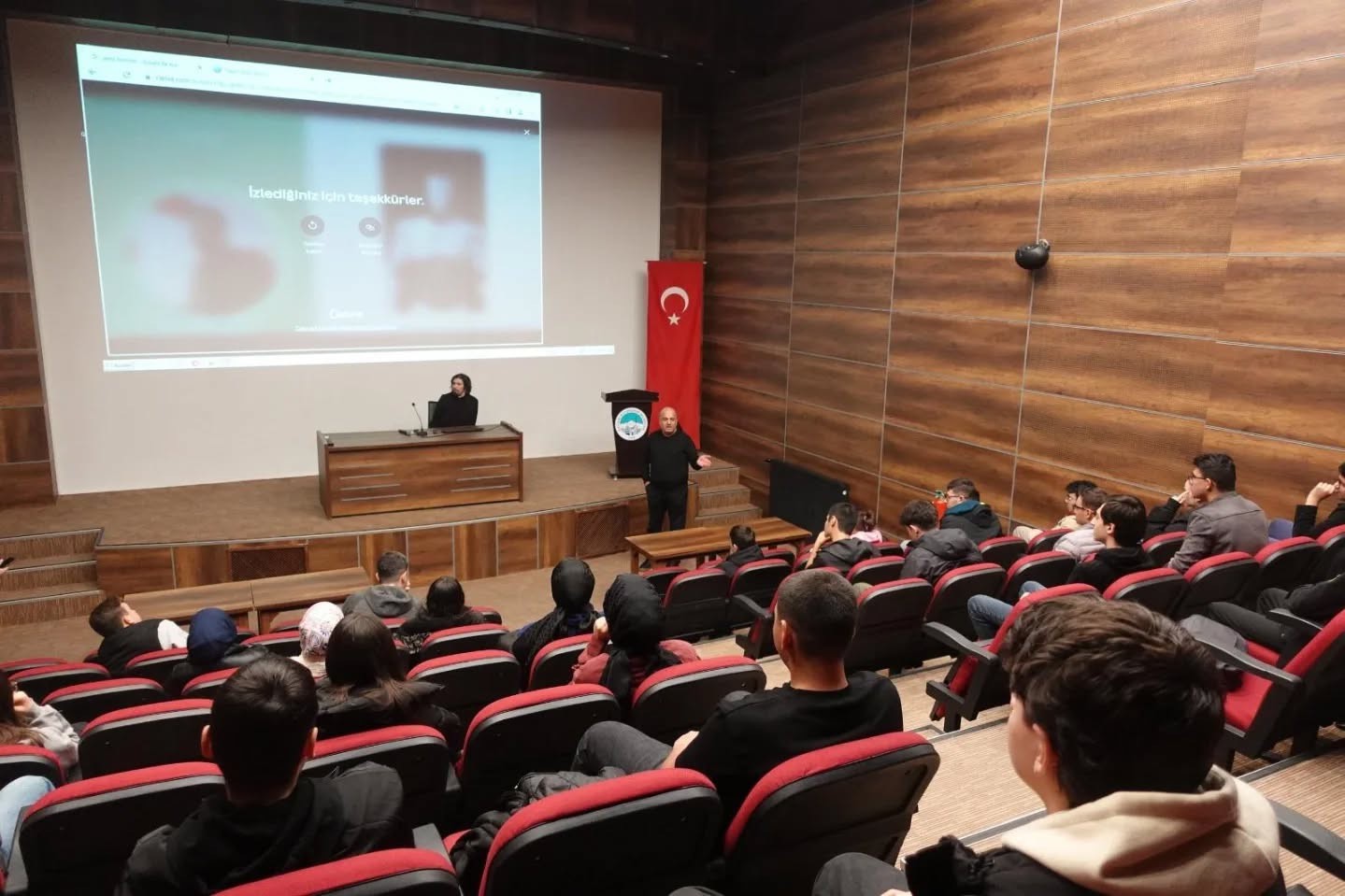 B&uuml;y&uuml;kşehir&rsquo;den gen&ccedil;lere eğitimde g&uuml;&ccedil;l&uuml; destek: Metamatik kampı
