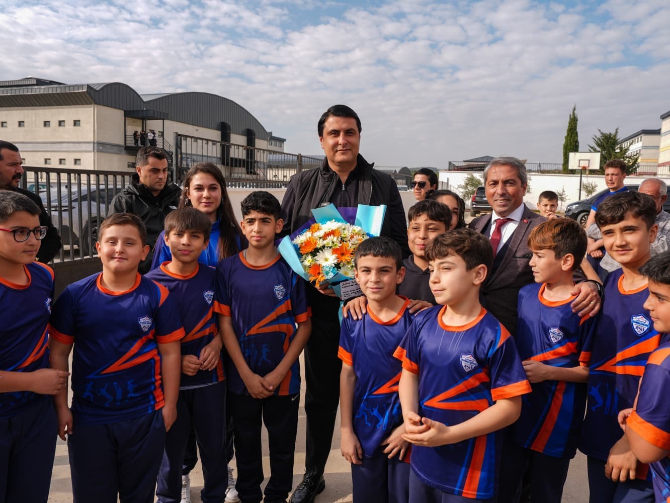 Yılmaz, lise ve &uuml;niversite &ouml;ğrencileri ile buluştu
