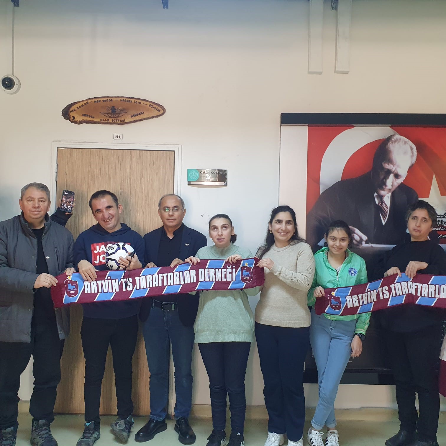 Artvin Trabzonspor Taraftarlar Derneğinden özel gereksinimli bireylere anlamlı ziyaret