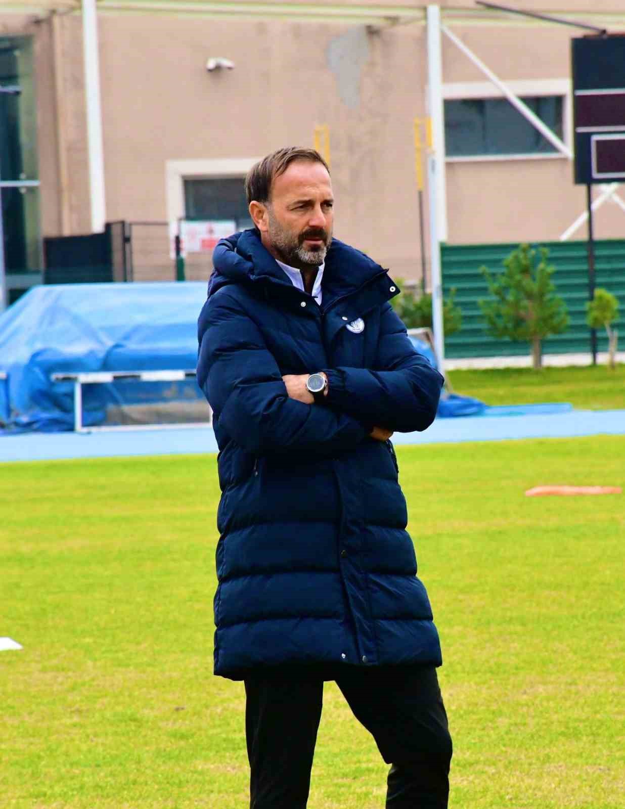 Erciyes 38 FK&rsquo;da Adem &Ccedil;ak ile ilk antrenman
