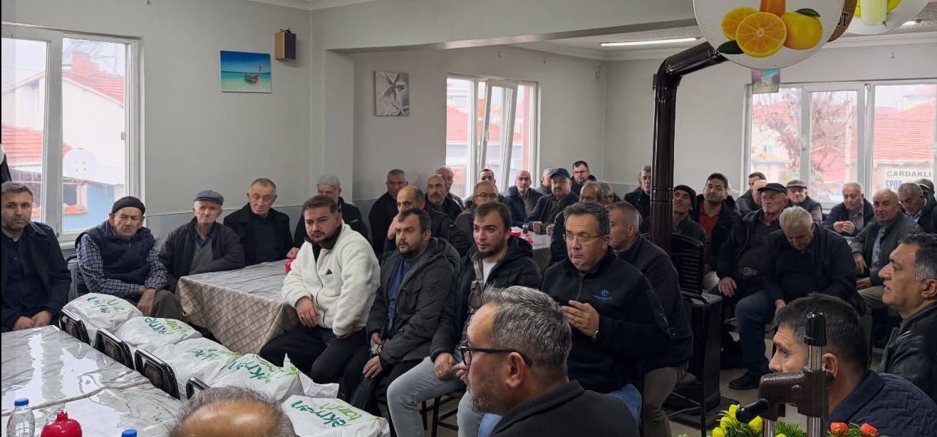 Tavşanlı&rsquo;da &uuml;reticilere tohum ve g&uuml;bre desteği
