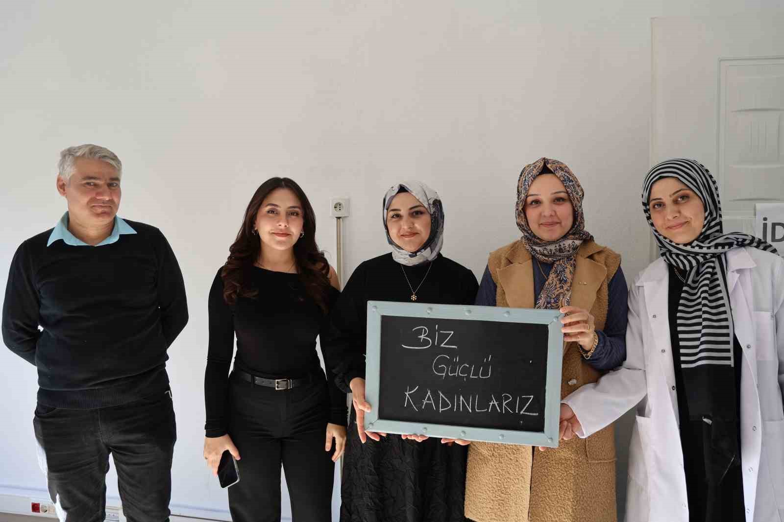 Kadınların hobisi  aile destek merkezinde ekonomik gelire d&ouml;n&uuml;şt&uuml;
