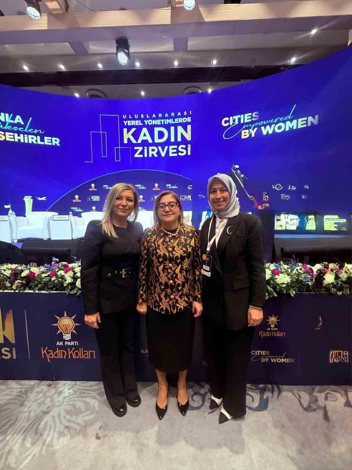 D&uuml;zceli kadın meclis &uuml;yeleri "Yerel Y&ouml;netimlerde Kadın Zirvesi"nde
