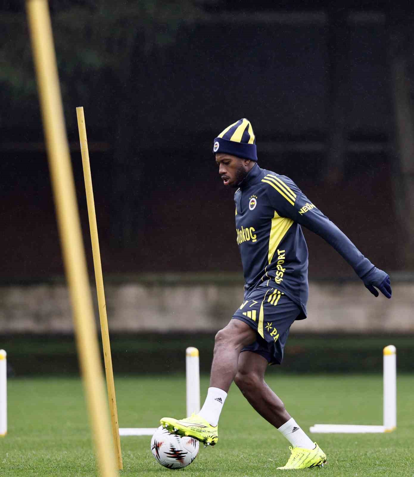 Fenerbah&ccedil;e, Brann ma&ccedil;ının hazırlıklarına devam etti
