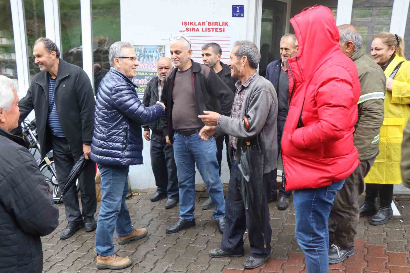 Nazilli Belediyesi Işıklar Mahallesi’nde 5 bin ağaç fidanı dağıttı