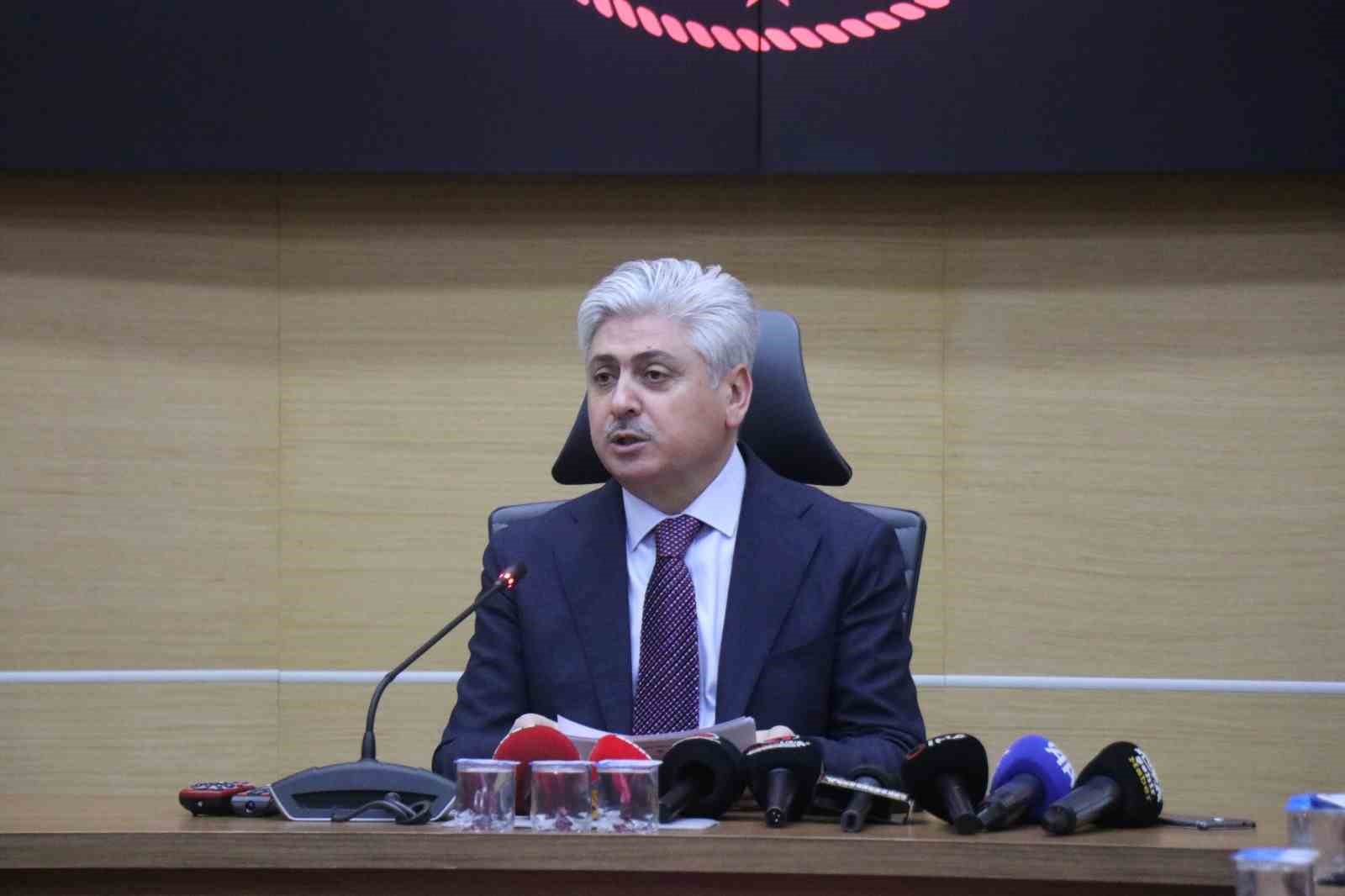 Vali Doğan&rsquo;dan Sakaryaspor a&ccedil;ıklaması
