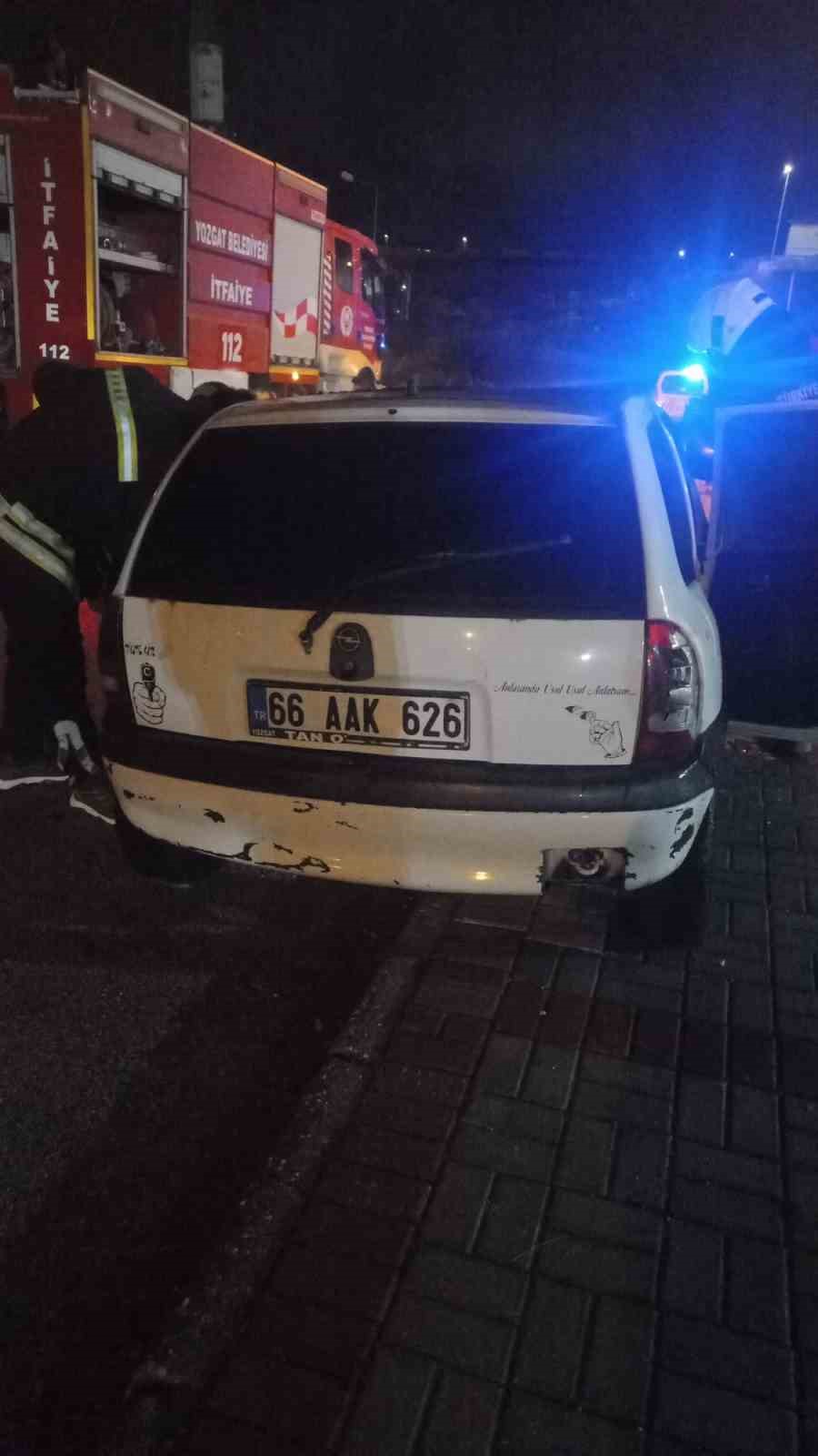 Yozgat&rsquo;ta otomobil alevlere teslim oldu
