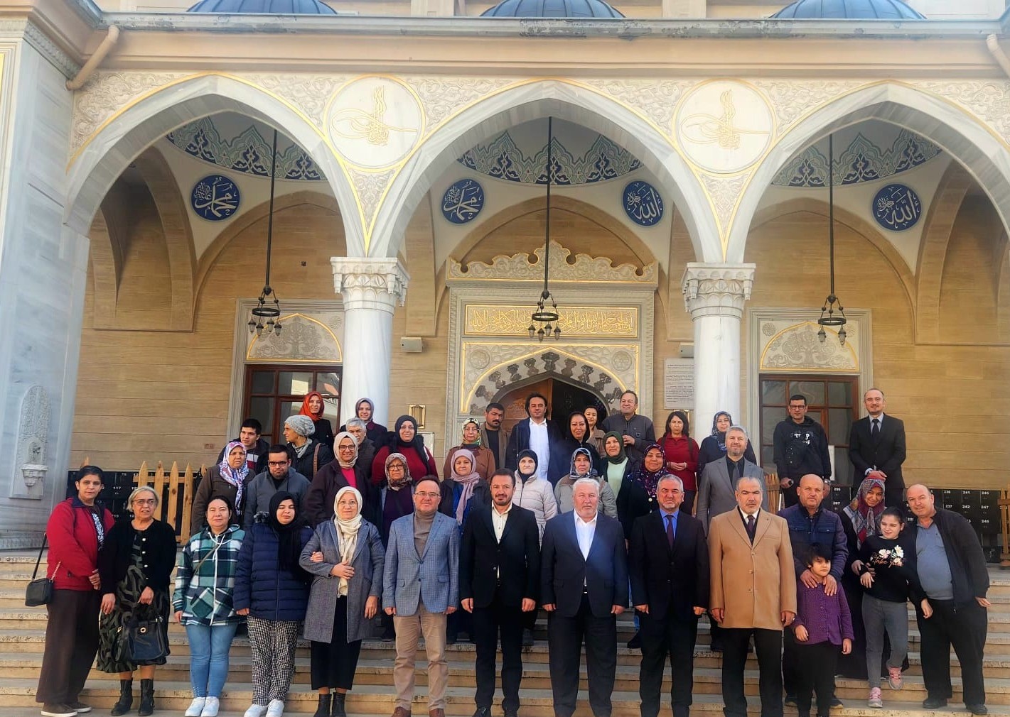 Cami, engelli buluşması gönülleri birleştirdi