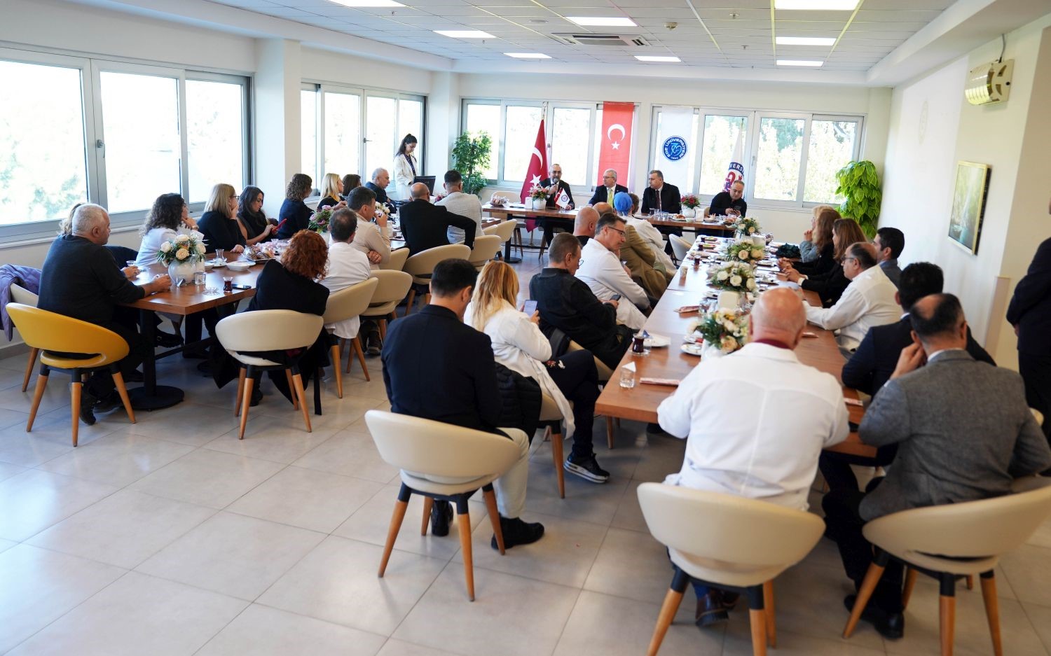 Ege Üniversitesi Tıp Fakültesi Çocuk Hastanesi yeni binası için ilk adım atıldı
