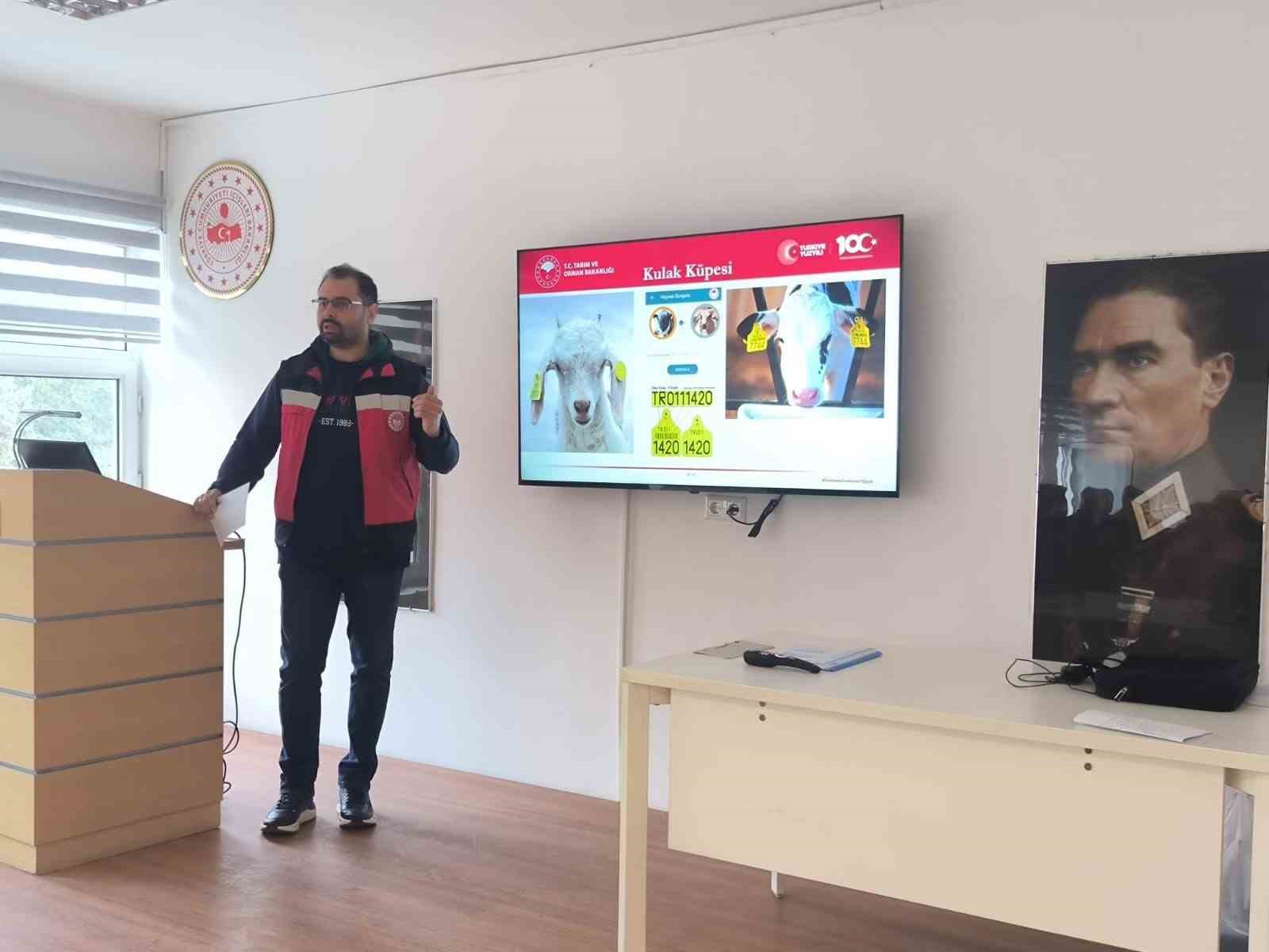 Kütahya Jandarma Komutanlığı personeline belgesiz hayvan hareketleri eğitimi