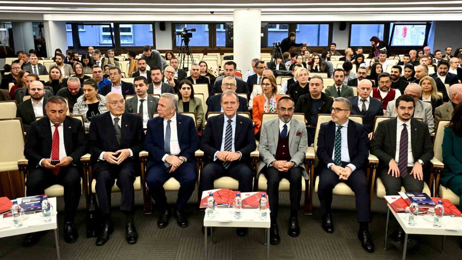 Başkan Se&ccedil;er: "Şehrin sorunlarını, &ccedil;&ouml;z&uuml;m yollarını en iyi bilen, orada yaşayan vatandaştır"
