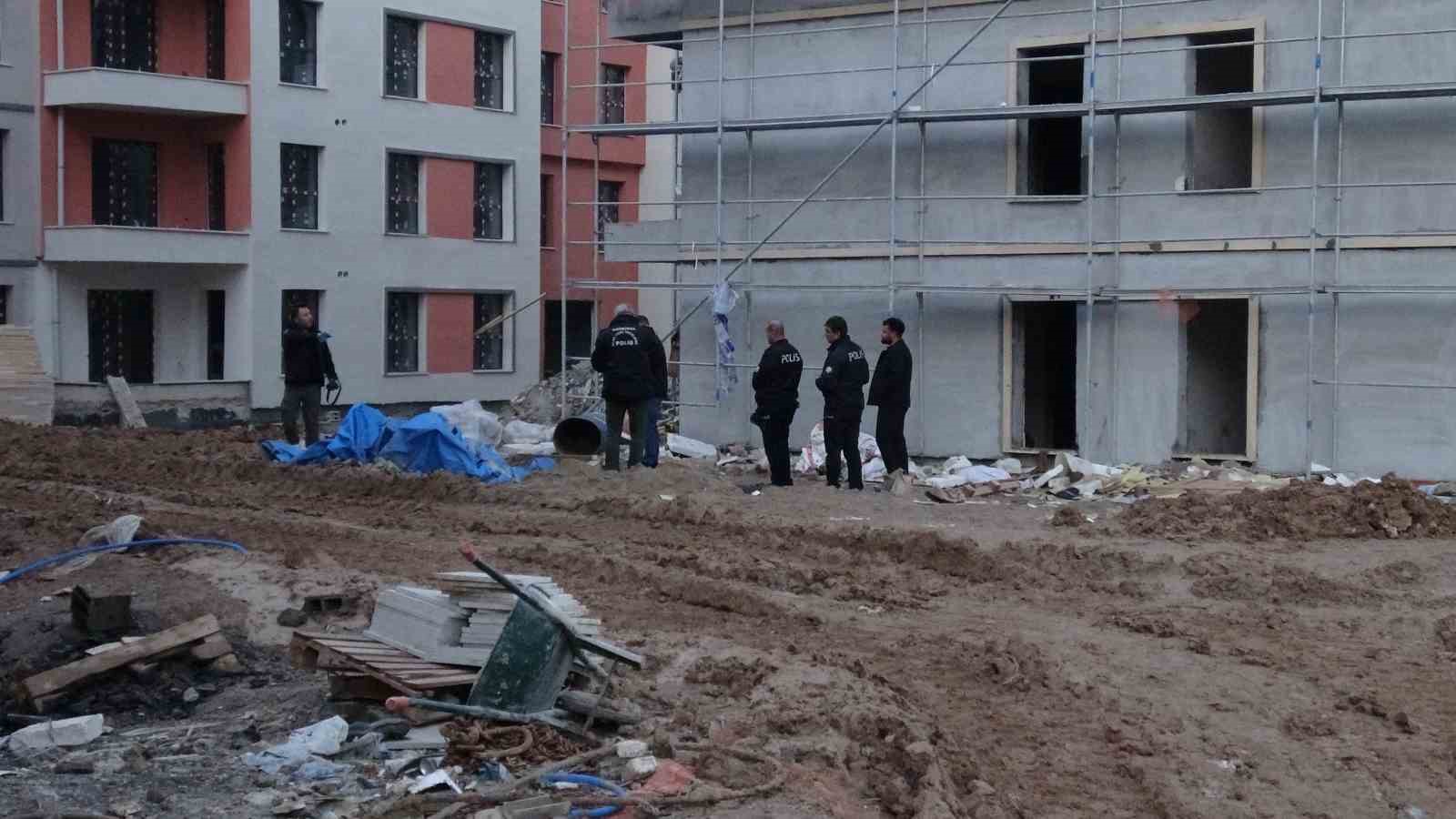 Malatya’da inşaatın çatısından düşen işçi ağır yaralandı