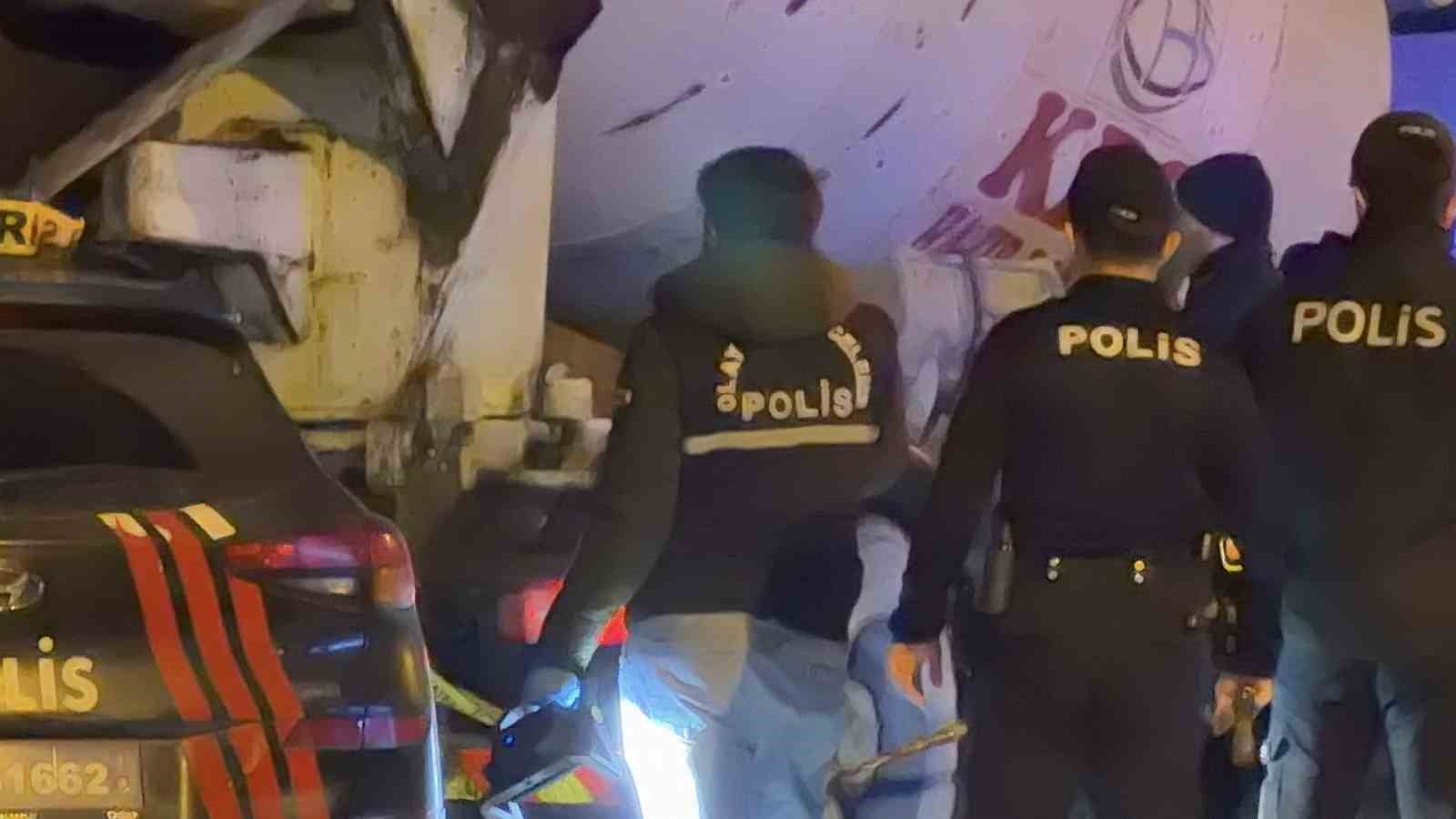 Beton mikserini temizlerken feci şekilde can verdi