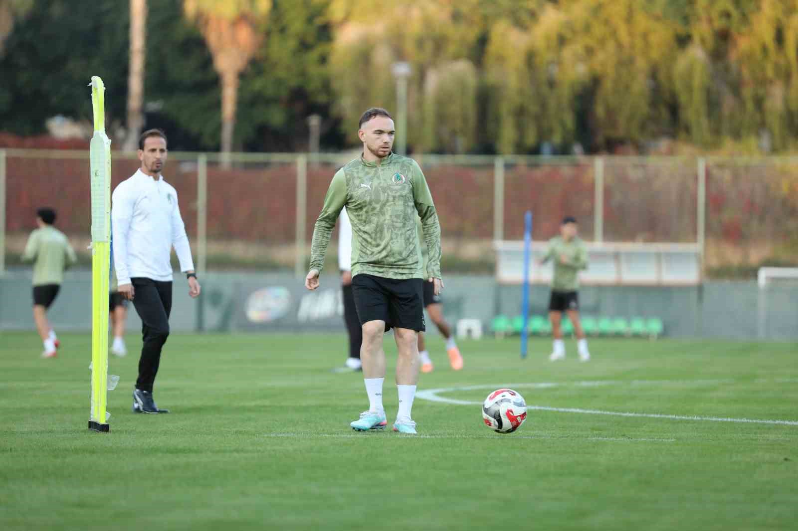 Alanyaspor, Kayserispor maçının hazırlıklarına başladı