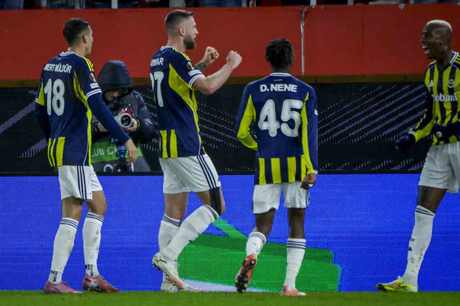UEFA Avrupa Ligi: Brann: 0 - Fenerbah&ccedil;e: 3 (İlk yarı)

