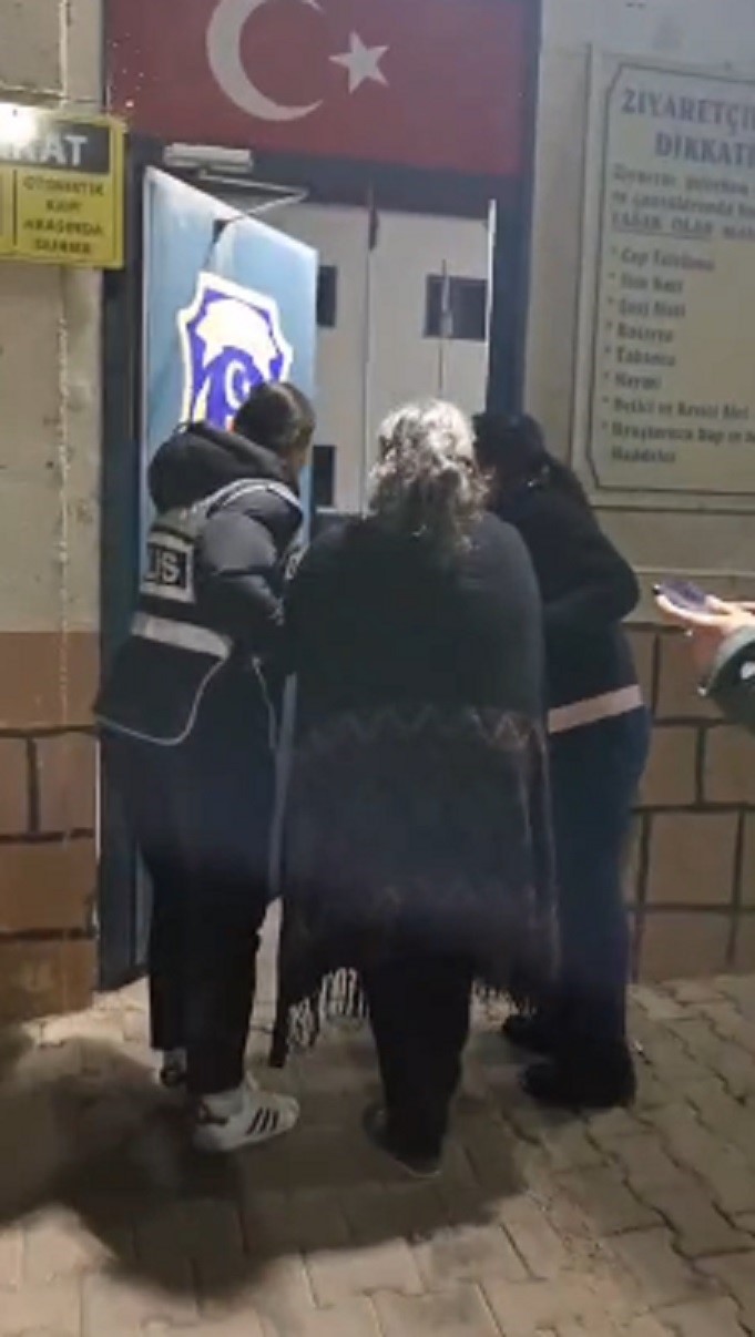 Samandağ&rsquo;da hırsızlık ş&uuml;phelisi kadın tutuklandı
