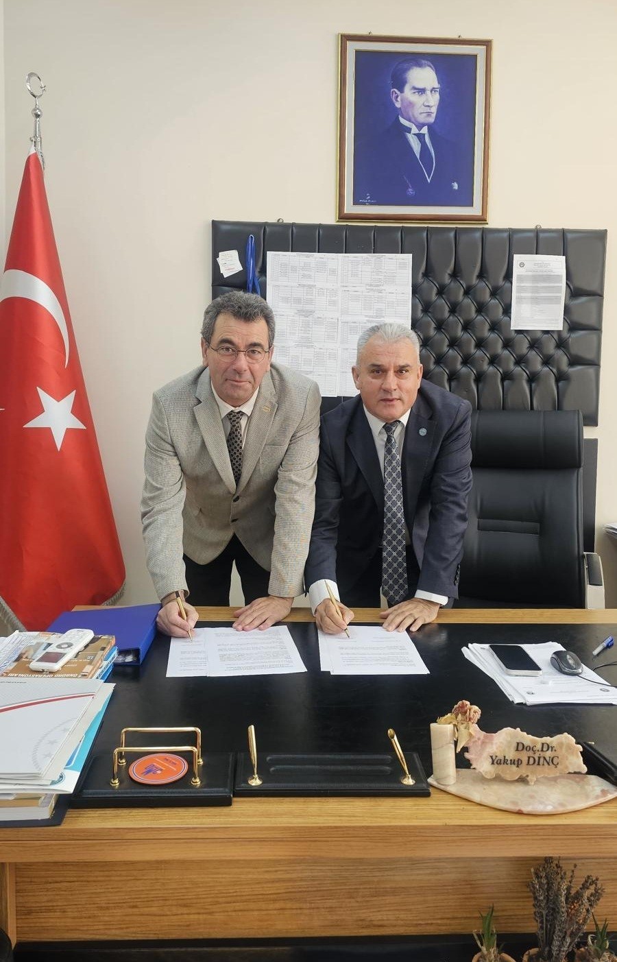 Ayvalık Meslek Yüksekokulu ile AYAL arasında iş birliği protokolü
