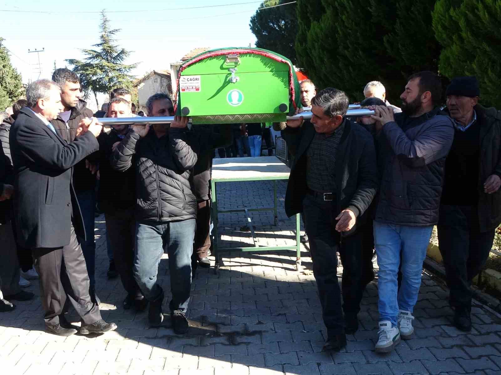 Uşak’ta kazada hayatını kaybeden yaşlı adam toprağa verildi