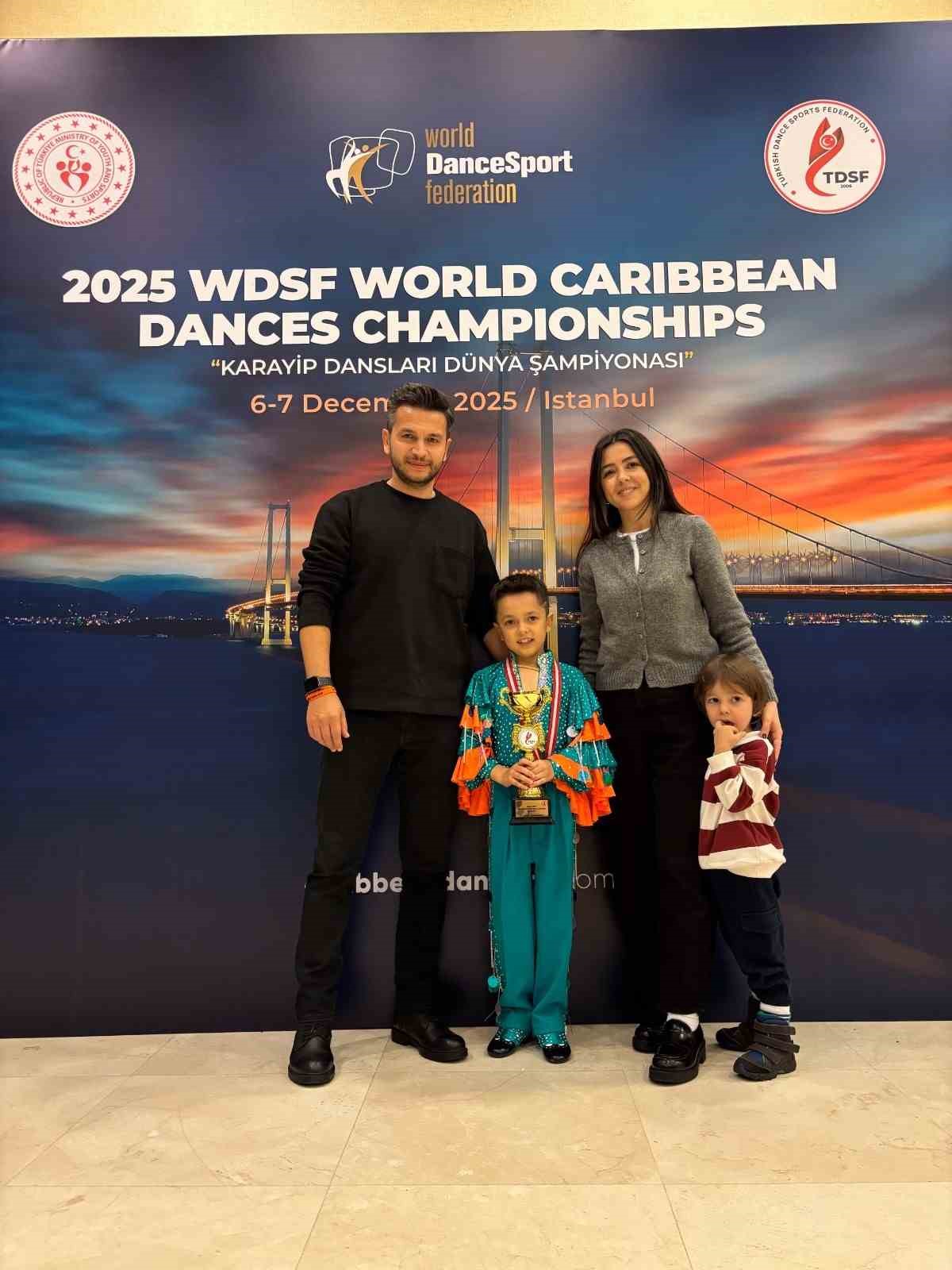 Denizli’nin gururu Toprak, 7 yaşında dünya üçüncüsü oldu