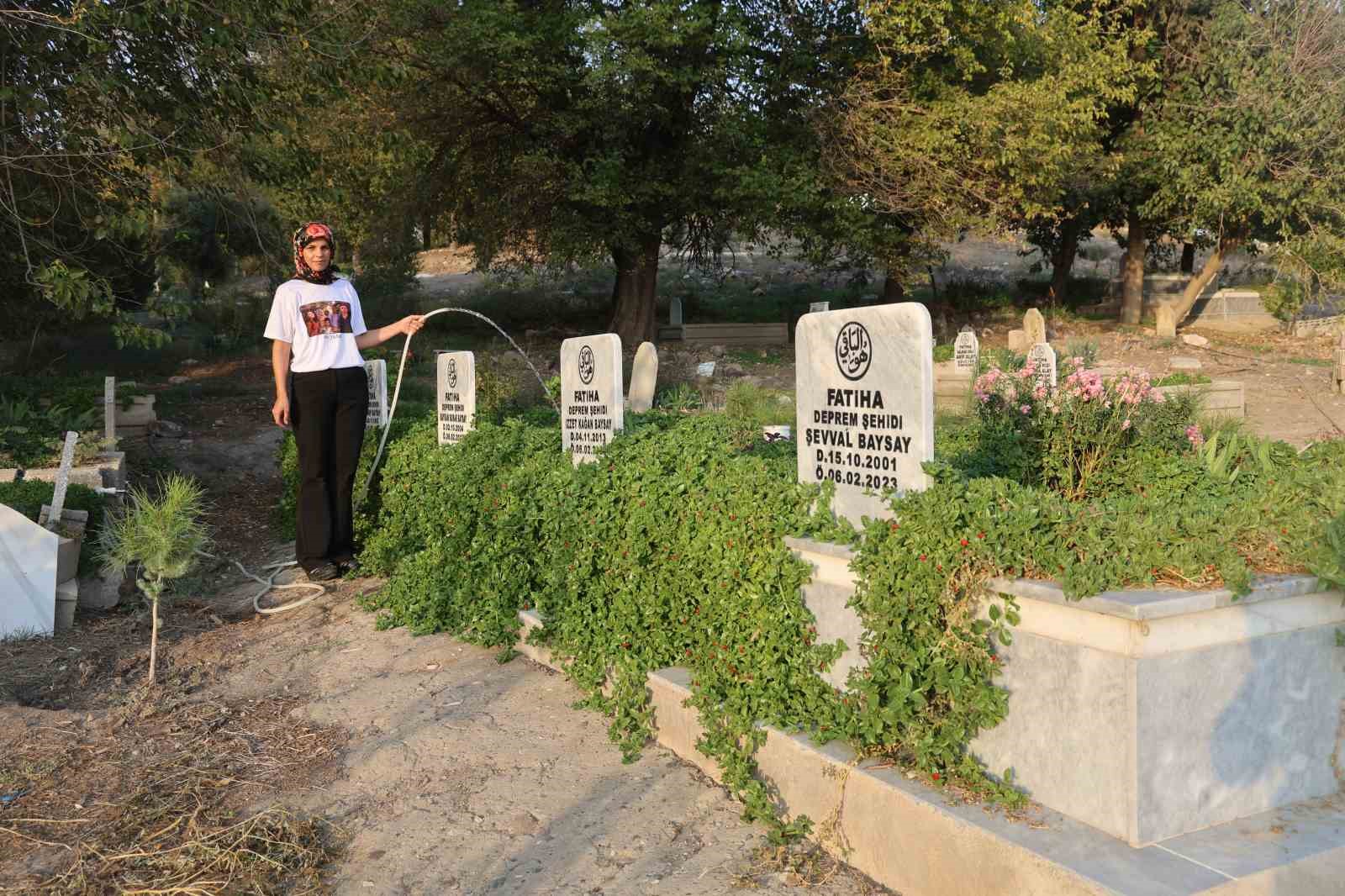 Enkaz altındaki kardeşiyle yaptığı konuşmayı unutamayan kadın, Yağmur Apartmanı&rsquo;nda kaybettiği 13 yakını i&ccedil;in adalet istiyor
